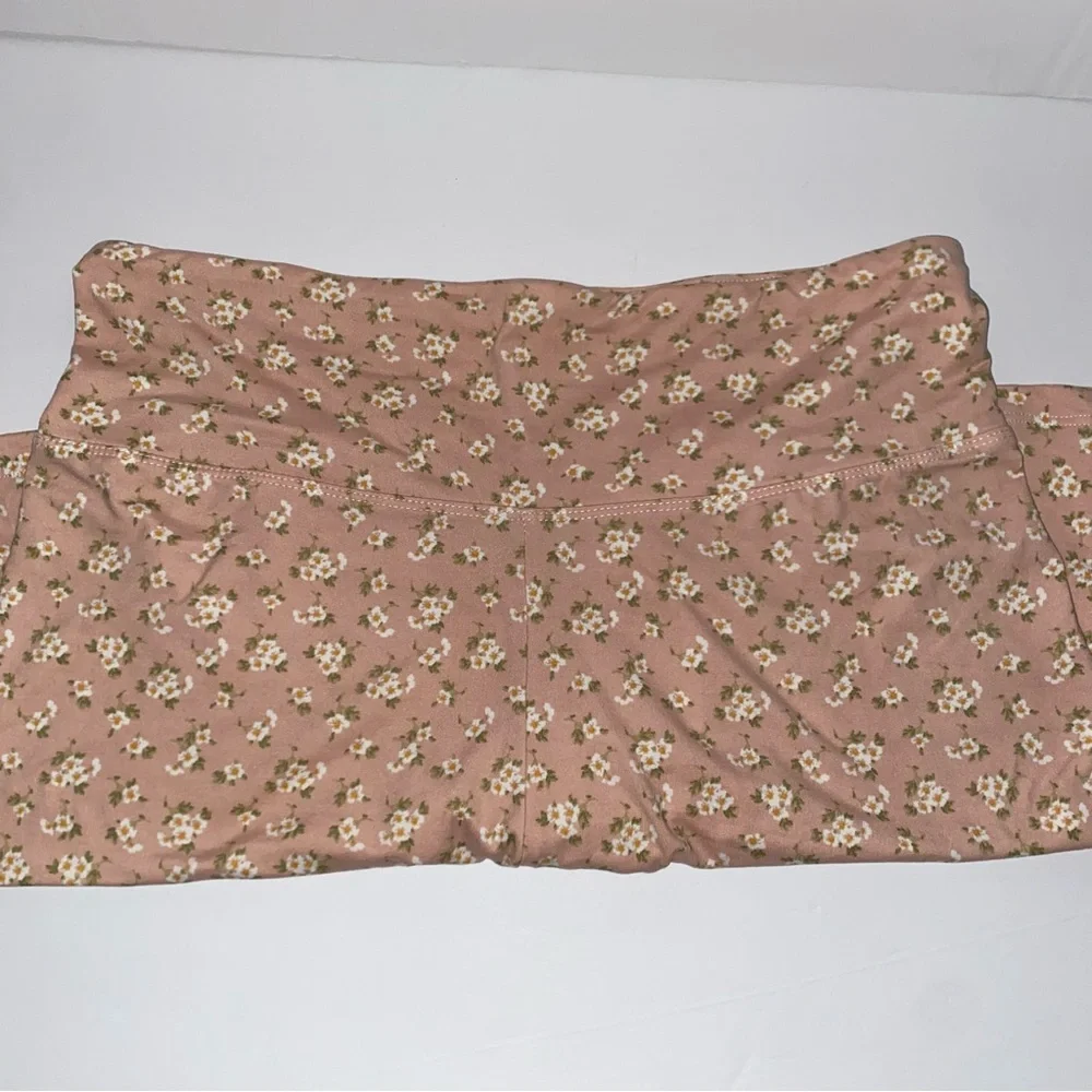 Splash Floral Pink shorts